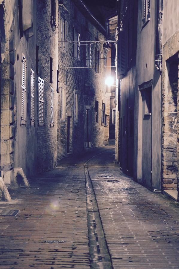 Отель Il Cortegiano Урбино Экстерьер фото